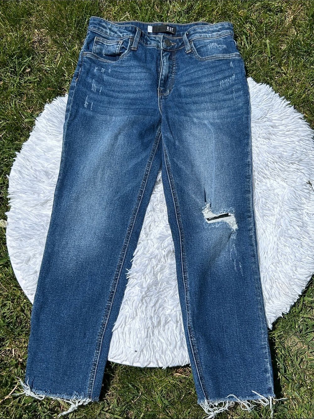 Kut from the Kloth Hi Rise Rachel Fab Ab Mom Jean Distressed Cropped Jean Size 6